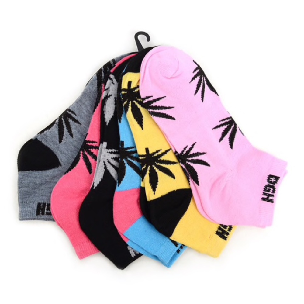 6 Pack Cannabis Socks 💗